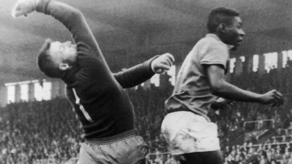 球王的传承：贝利、马拉多纳、梅西与姆巴佩