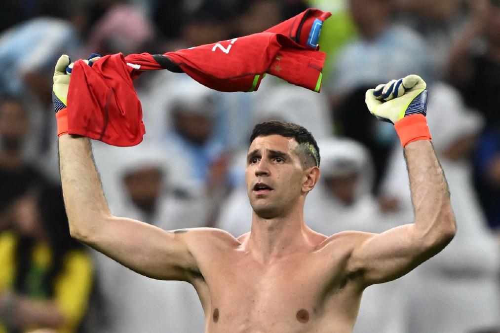 世界杯门将传奇扑救瞬间