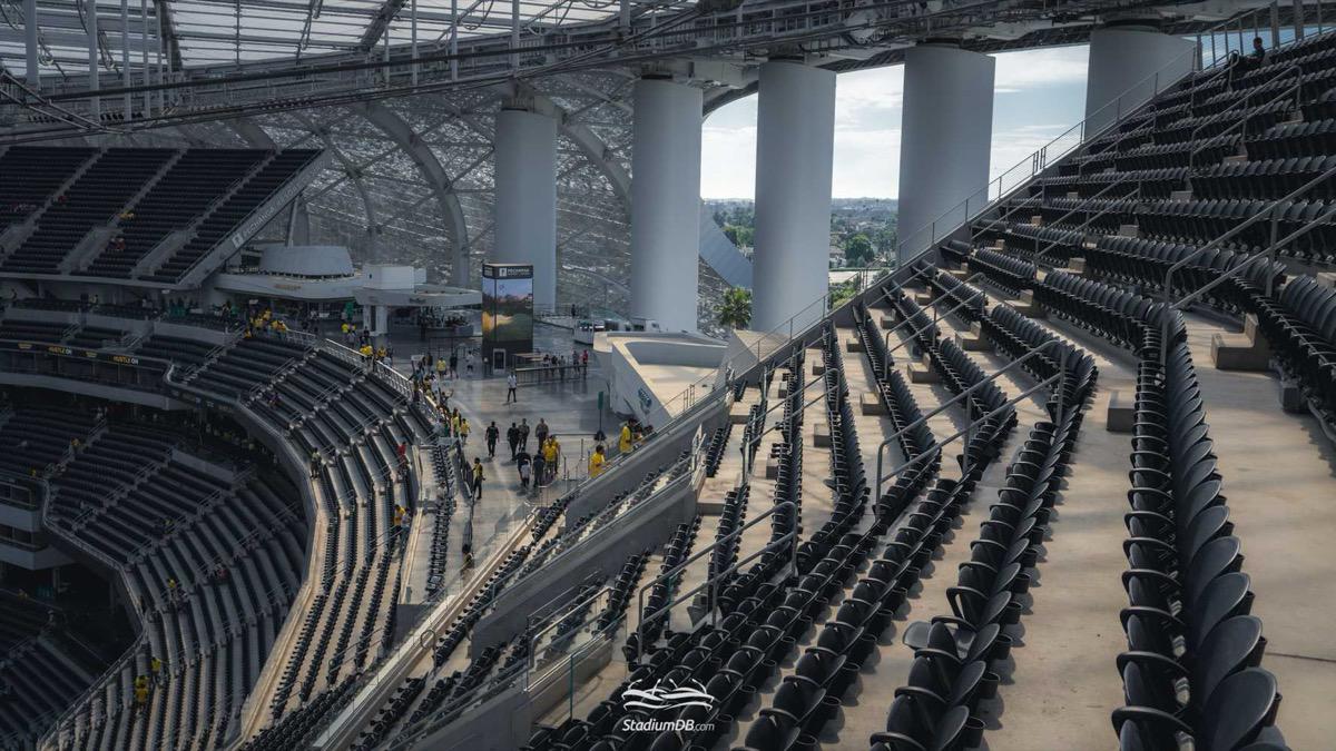 2026世界杯草皮科技革命:室内球场如何种出完美天然草坪