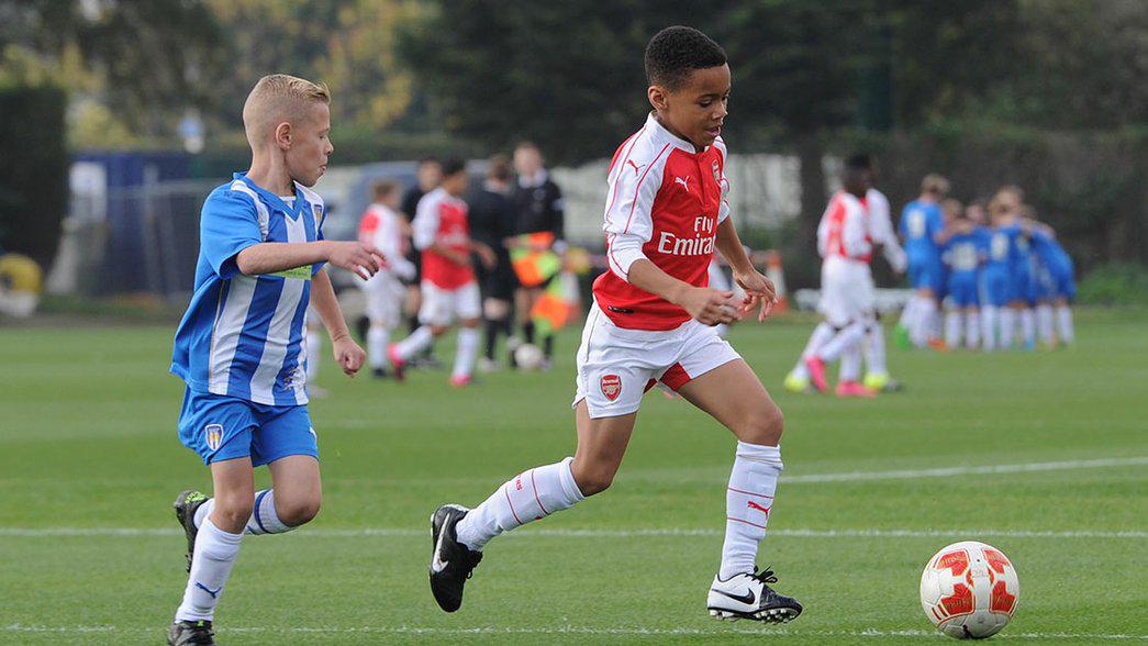 Ethan Nwaneri 球星照